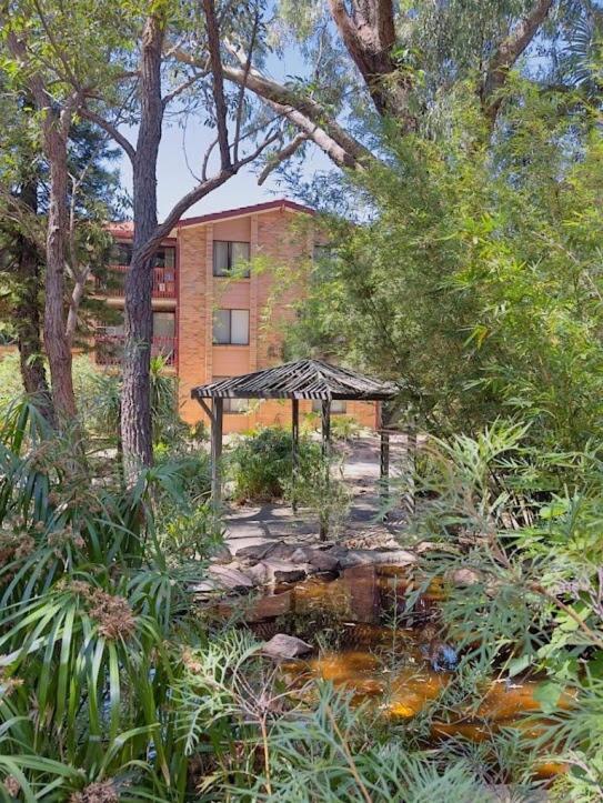 The Lake House Perth Eksteriør bilde